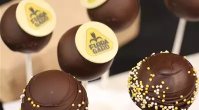 Cakepops Buffet.JPG